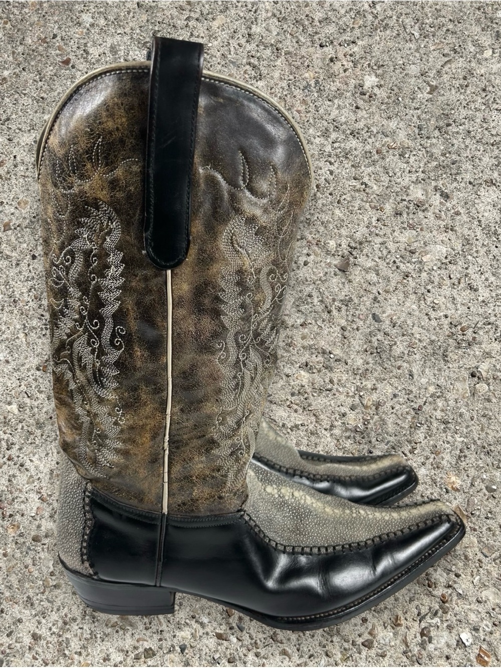 TEXABOOT Y2K pre distressed stingray print western boots